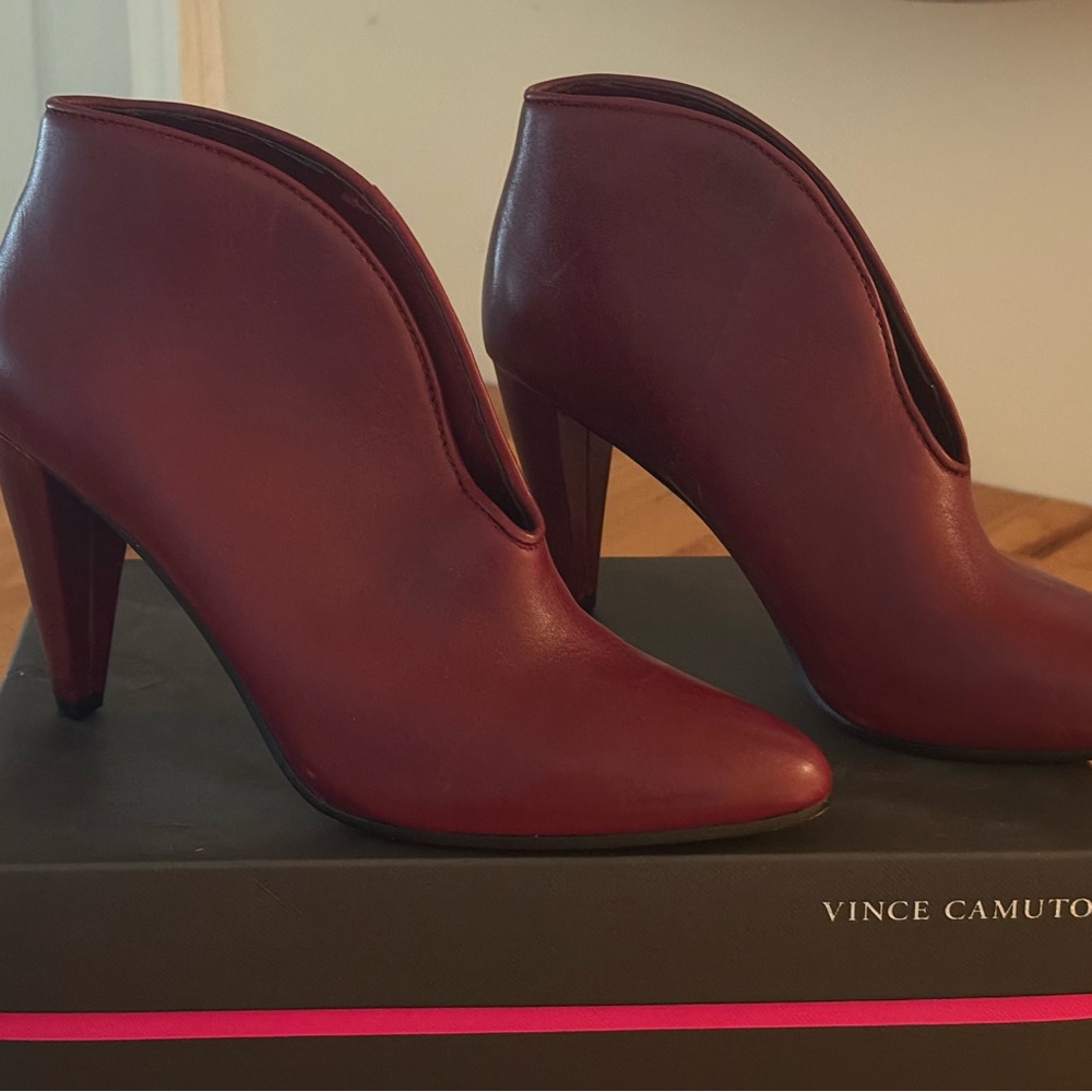 NEW Vince Camuto Brown Ankle Boots